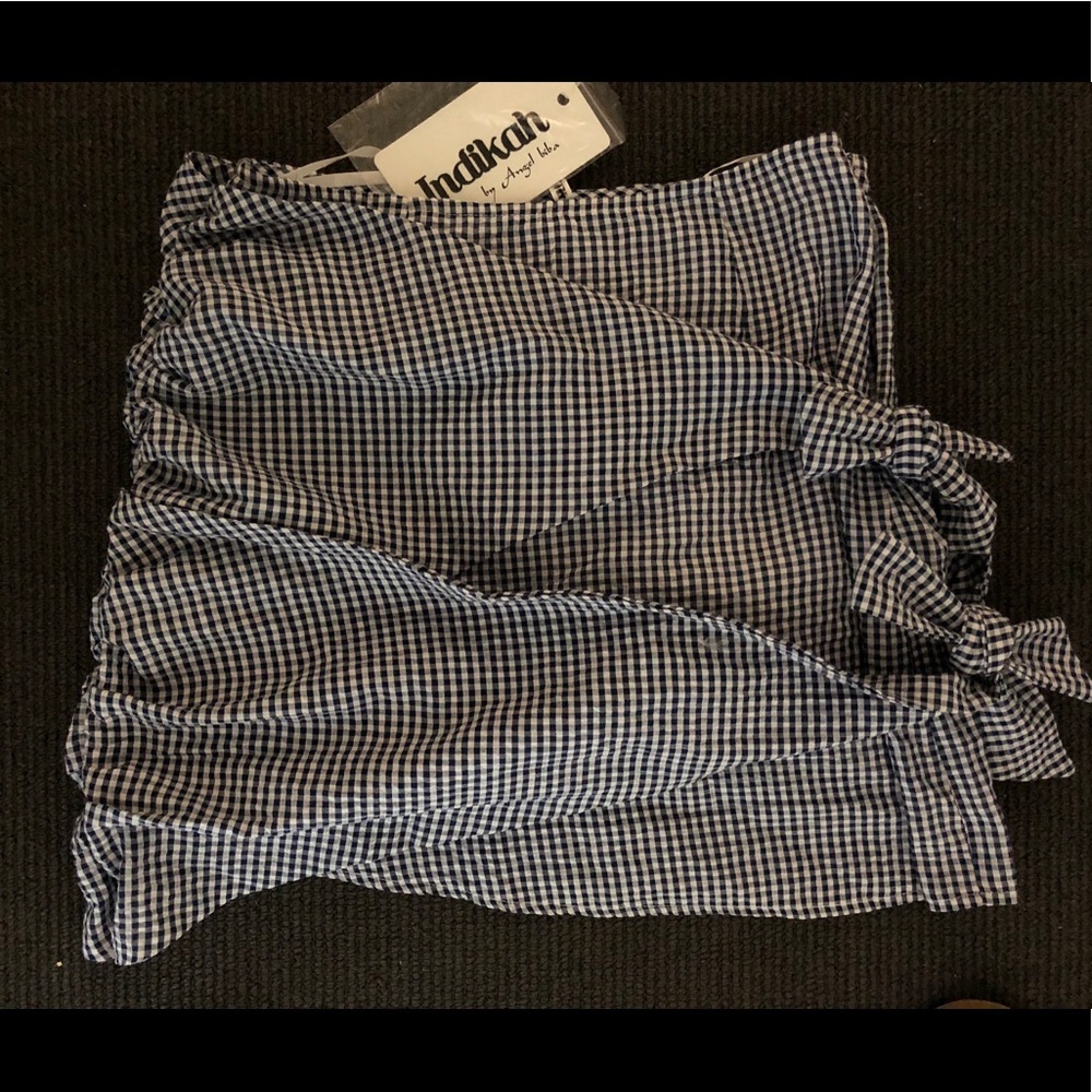 Beginning Boutique - navy checkered skirt